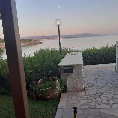 Balaguer And Garden Guest house