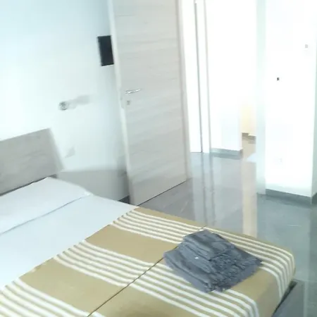 Balaguer And Garden Guest house