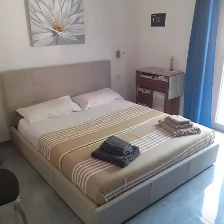 Balaguer And Garden Guest house